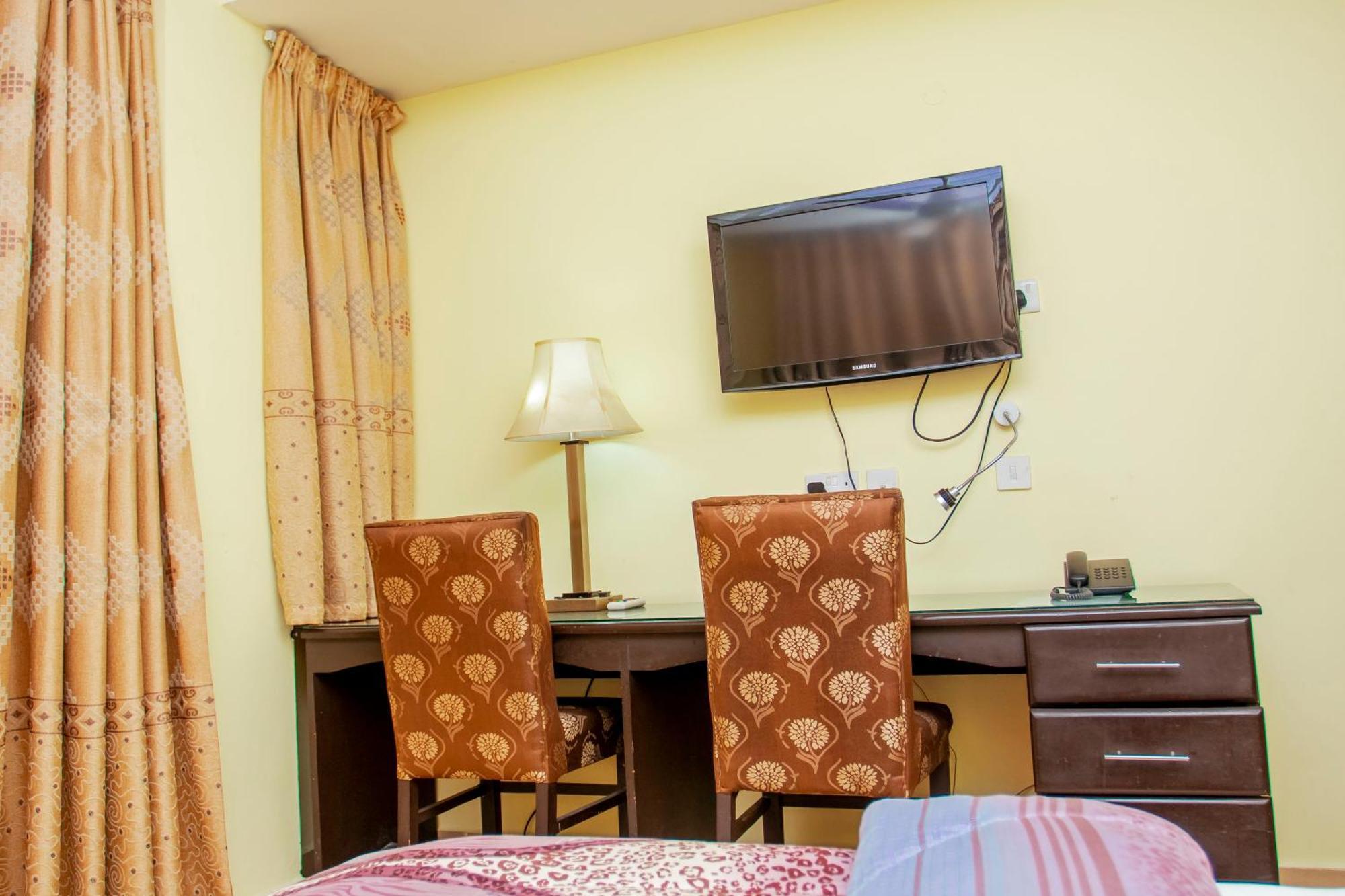 Sleep Inn Hotel - Kariakoo Dar es Salaam Buitenkant foto