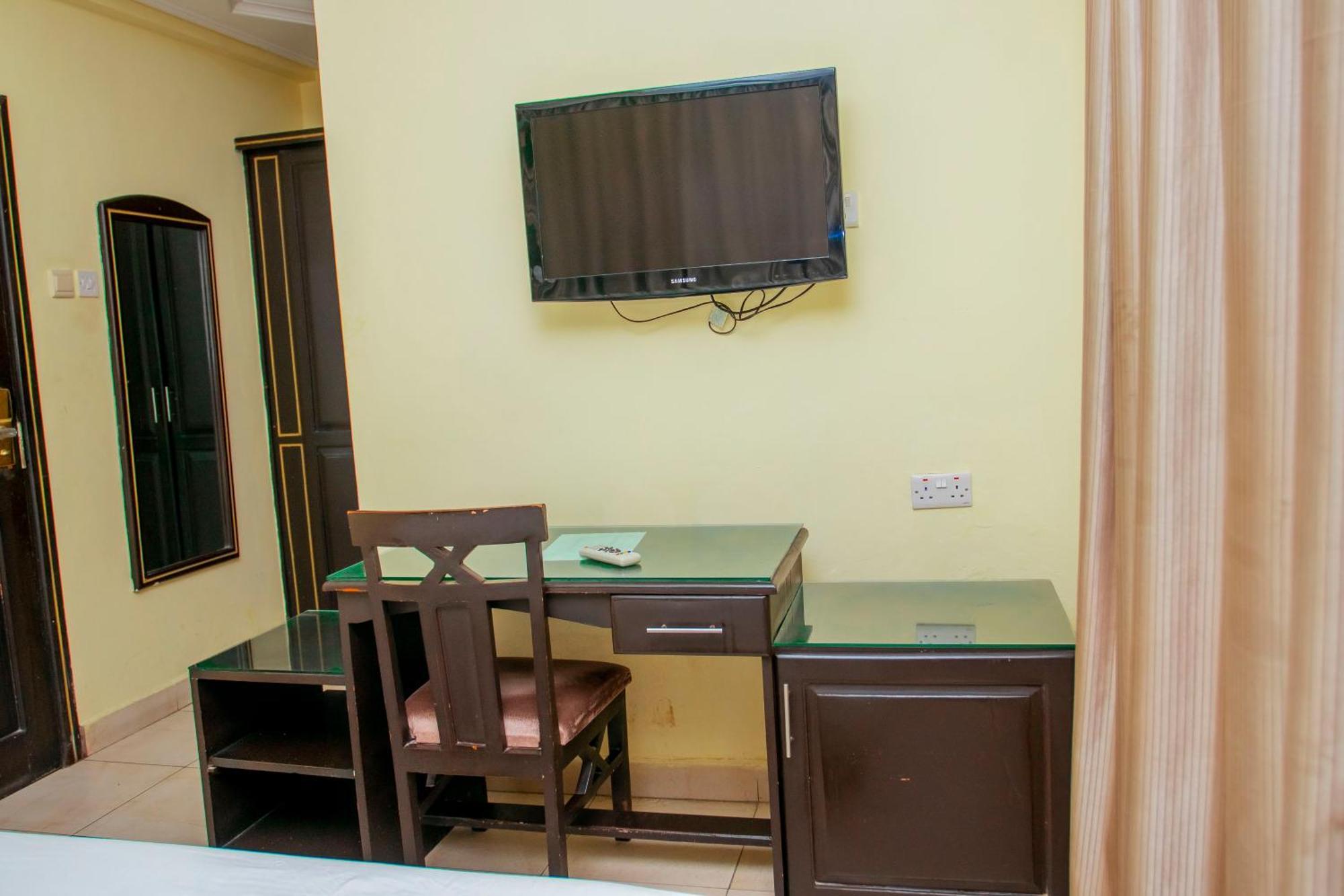 Sleep Inn Hotel - Kariakoo Dar es Salaam Buitenkant foto